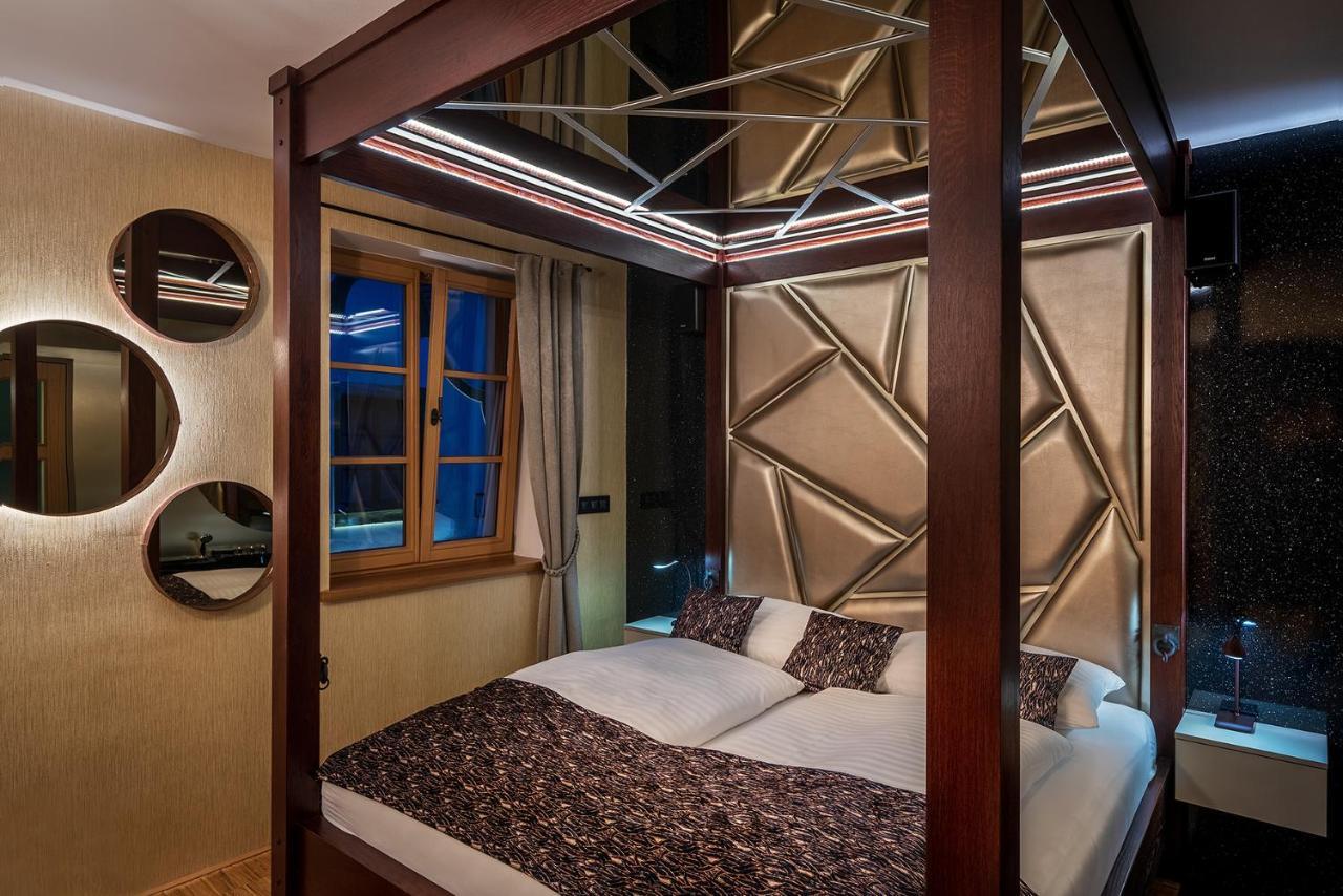 Hotel Bily Jednorozec Trzeboń Zewnętrze zdjęcie